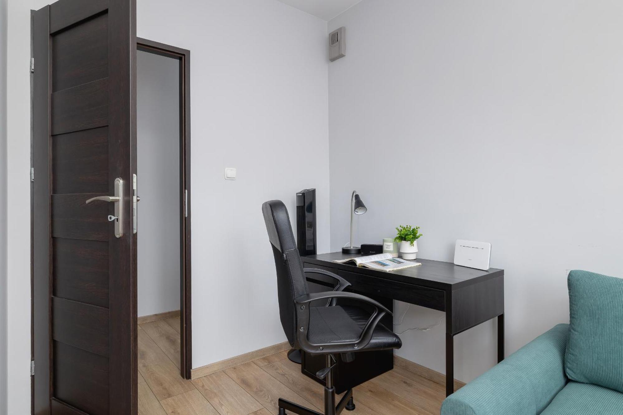 Stylish Apartment With Balcony & Parking Cracow By Noclegi Renters Krakau Exterior foto